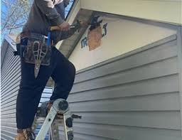 Siding Removal and Disposal in Hicksville, NY